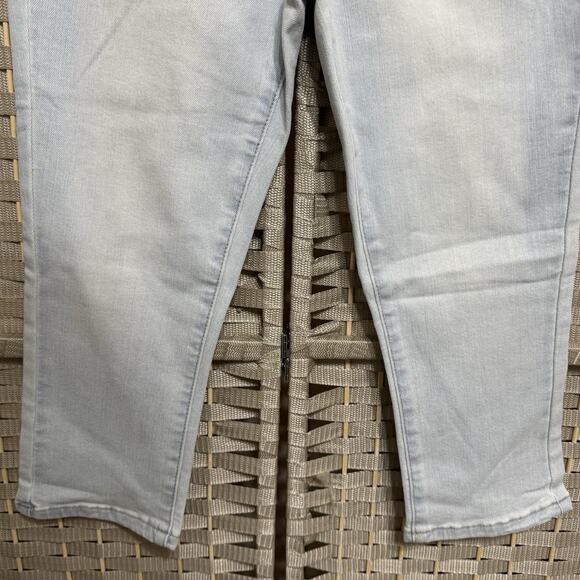 Judy Blue SKINNY FIT CAPRI Size 5/27 Light Wash Stretch Denim Mid-Rise NEW - Picture 4 of 11